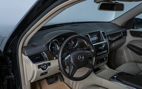 Mercedes-Benz M-Класс, 2012 год, 1 990 000 рублей, 10 фотография