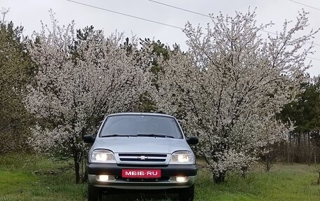 Chevrolet Niva I рестайлинг, 2006 год, 420 000 рублей, 1 фотография