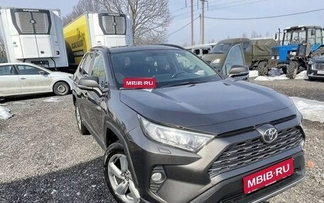 Toyota RAV4, 2021 год, 2 299 000 рублей, 1 фотография