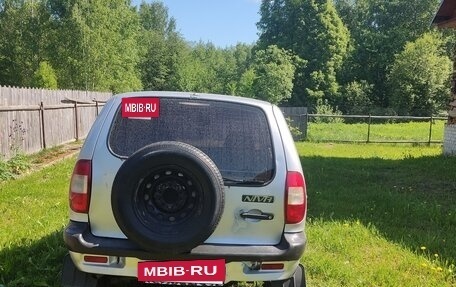 Chevrolet Niva I рестайлинг, 2003 год, 300 000 рублей, 3 фотография