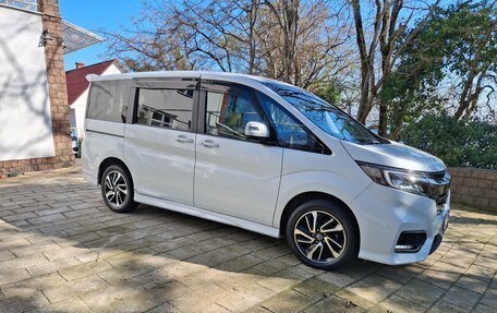 Honda Stepwgn IV, 2019 год, 2 920 000 рублей, 2 фотография