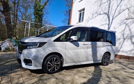 Honda Stepwgn IV, 2019 год, 2 920 000 рублей, 6 фотография