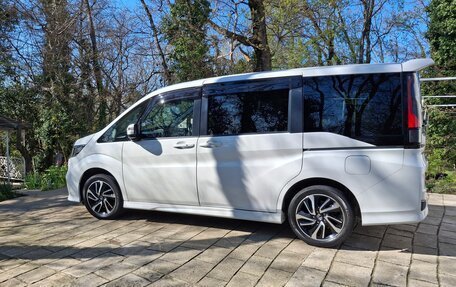 Honda Stepwgn IV, 2019 год, 2 920 000 рублей, 5 фотография