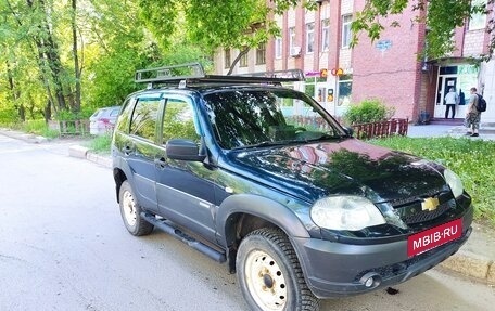 Chevrolet Niva I рестайлинг, 2013 год, 595 000 рублей, 2 фотография