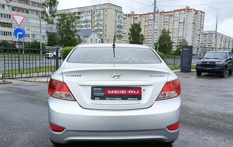 Hyundai Solaris II рестайлинг, 2011 год, 640 000 рублей, 10 фотография