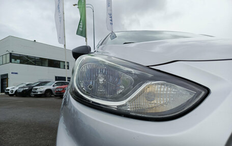 Hyundai Solaris II рестайлинг, 2011 год, 640 000 рублей, 21 фотография