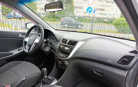 Hyundai Solaris II рестайлинг, 2011 год, 640 000 рублей, 15 фотография