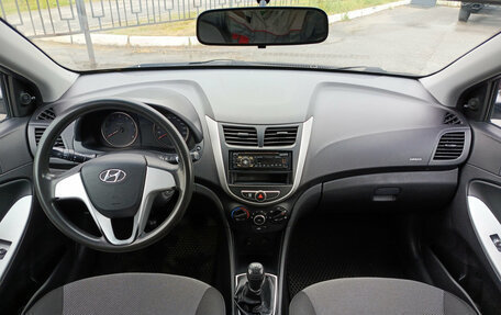 Hyundai Solaris II рестайлинг, 2011 год, 640 000 рублей, 18 фотография