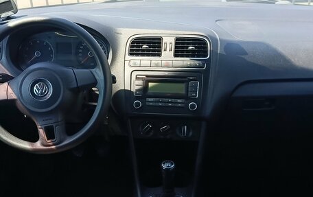 Volkswagen Polo VI (EU Market), 2012 год, 550 000 рублей, 11 фотография