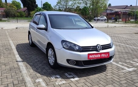 Volkswagen Golf VI, 2010 год, 900 000 рублей, 2 фотография
