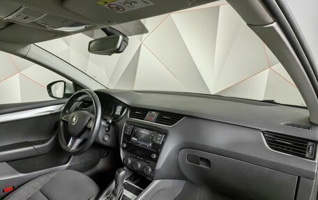 Skoda Octavia, 2019 год, 1 785 000 рублей, 10 фотография