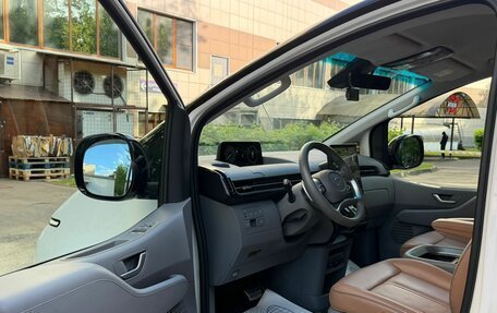 Hyundai Staria, 2021 год, 5 300 000 рублей, 8 фотография