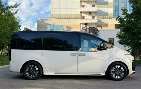 Hyundai Staria, 2021 год, 5 300 000 рублей, 27 фотография
