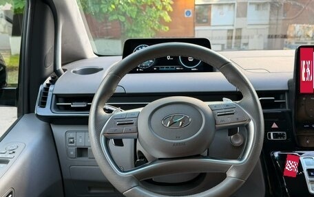 Hyundai Staria, 2021 год, 5 300 000 рублей, 17 фотография
