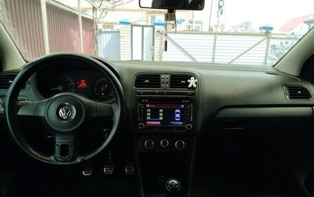 Volkswagen Polo VI (EU Market), 2013 год, 670 000 рублей, 4 фотография
