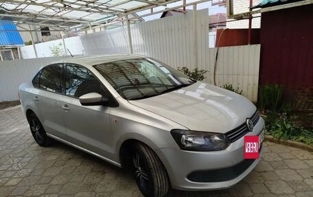 Volkswagen Polo VI (EU Market), 2013 год, 670 000 рублей, 2 фотография