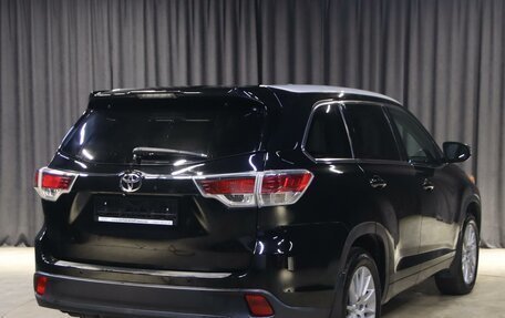 Toyota Highlander III, 2014 год, 2 499 000 рублей, 2 фотография