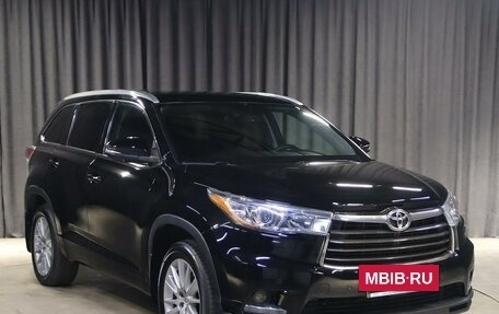 Toyota Highlander III, 2014 год, 2 499 000 рублей, 3 фотография