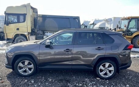 Toyota RAV4, 2021 год, 2 299 000 рублей, 4 фотография