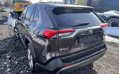 Toyota RAV4, 2021 год, 2 299 000 рублей, 9 фотография