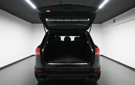 Volkswagen Touareg III, 2011 год, 1 995 000 рублей, 7 фотография