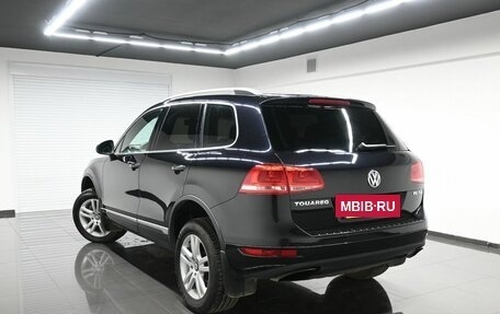 Volkswagen Touareg III, 2011 год, 1 995 000 рублей, 6 фотография