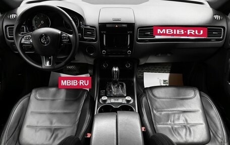 Volkswagen Touareg III, 2011 год, 1 995 000 рублей, 10 фотография