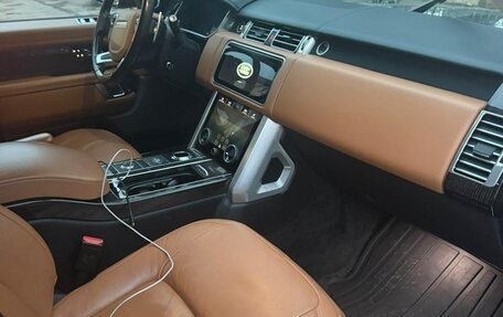 Land Rover Range Rover IV рестайлинг, 2018 год, 8 600 000 рублей, 2 фотография