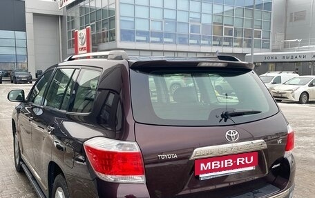 Toyota Highlander III, 2012 год, 2 100 000 рублей, 5 фотография