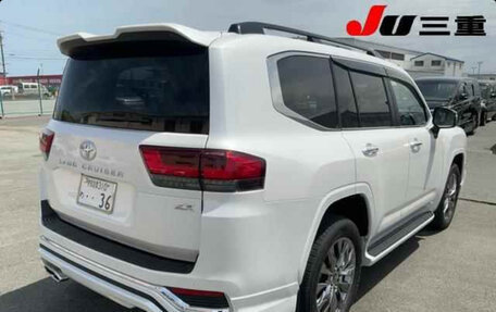 Toyota Land Cruiser, 2022 год, 11 000 000 рублей, 4 фотография