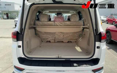 Toyota Land Cruiser, 2022 год, 11 000 000 рублей, 10 фотография