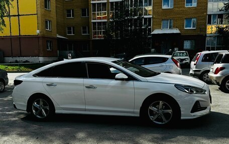 Hyundai Sonata VII, 2018 год, 1 000 000 рублей, 2 фотография