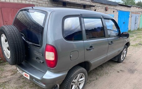 Chevrolet Niva I рестайлинг, 2004 год, 225 000 рублей, 5 фотография