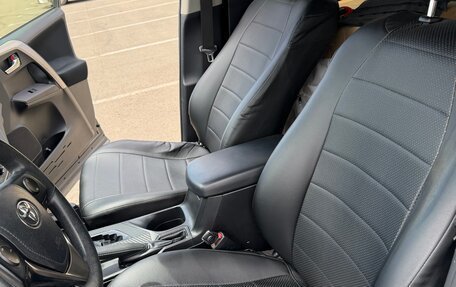 Toyota RAV4, 2014 год, 1 990 000 рублей, 11 фотография
