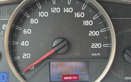 Toyota RAV4, 2014 год, 1 990 000 рублей, 12 фотография