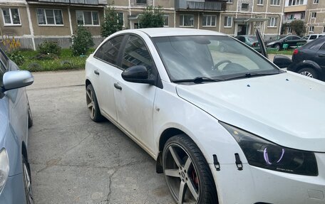 Chevrolet Cruze II, 2010 год, 480 000 рублей, 3 фотография