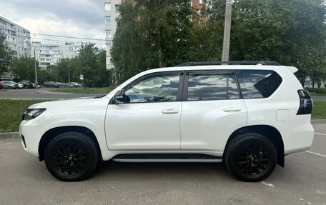 Toyota Land Cruiser Prado 150 рестайлинг 2, 2020 год, 5 600 000 рублей, 3 фотография