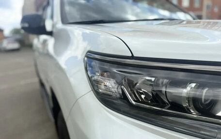 Toyota Land Cruiser Prado 150 рестайлинг 2, 2020 год, 5 600 000 рублей, 12 фотография