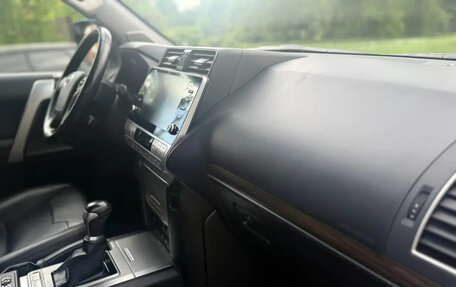 Toyota Land Cruiser Prado 150 рестайлинг 2, 2020 год, 5 600 000 рублей, 10 фотография