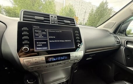 Toyota Land Cruiser Prado 150 рестайлинг 2, 2020 год, 5 600 000 рублей, 25 фотография