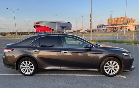Toyota Camry, 2020 год, 3 000 000 рублей, 4 фотография