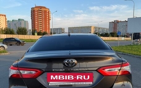 Toyota Camry, 2020 год, 3 000 000 рублей, 6 фотография