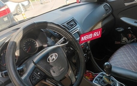 Hyundai Solaris II рестайлинг, 2014 год, 380 000 рублей, 7 фотография