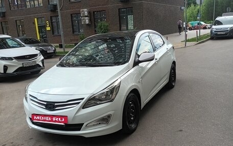 Hyundai Solaris II рестайлинг, 2014 год, 380 000 рублей, 2 фотография