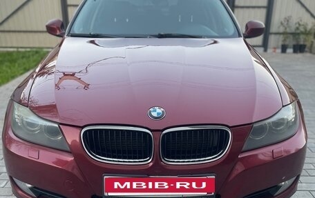 BMW 3 серия, 2011 год, 1 000 000 рублей, 2 фотография