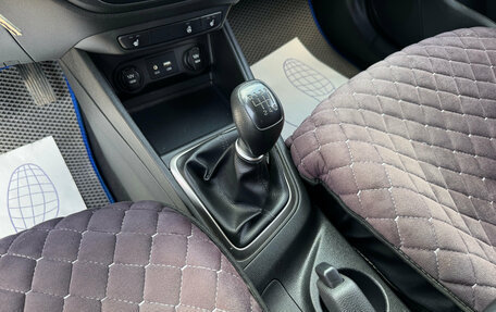 Hyundai Solaris II рестайлинг, 2018 год, 1 200 000 рублей, 8 фотография