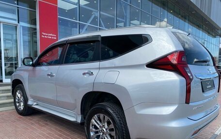 Mitsubishi Pajero Sport III рестайлинг, 2021 год, 4 490 000 рублей, 6 фотография