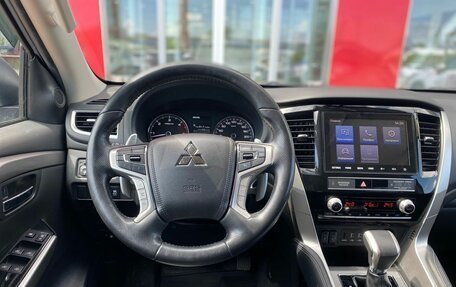 Mitsubishi Pajero Sport III рестайлинг, 2021 год, 4 490 000 рублей, 10 фотография