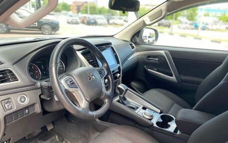 Mitsubishi Pajero Sport III рестайлинг, 2021 год, 4 490 000 рублей, 8 фотография
