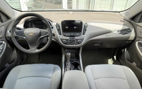 Chevrolet Malibu IX, 2020 год, 1 500 000 рублей, 2 фотография